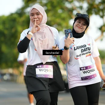 Runner Photo 7712626