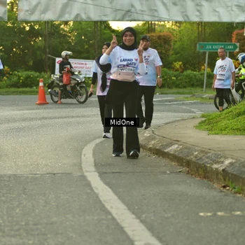 Runner Photo 7712641