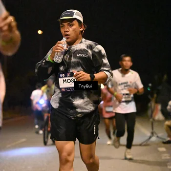Runner Photo 7712642