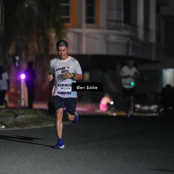 Runner Photo 7712652