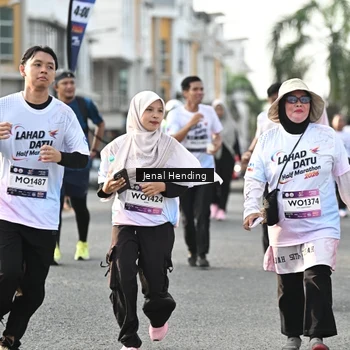 Runner Photo 7712663