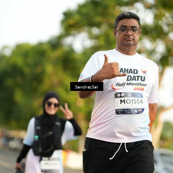 Runner Photo 7712672