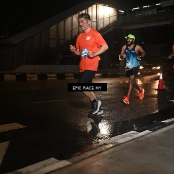 Runner Photo 7712675
