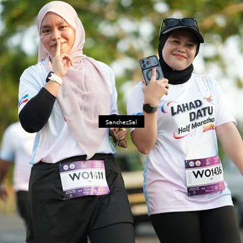 Runner Photo 7712677