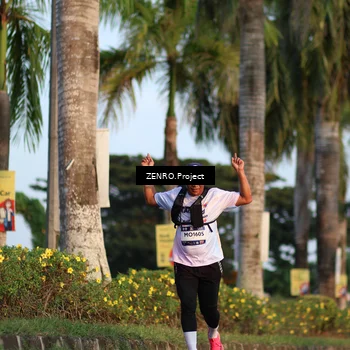 Runner Photo 7712681