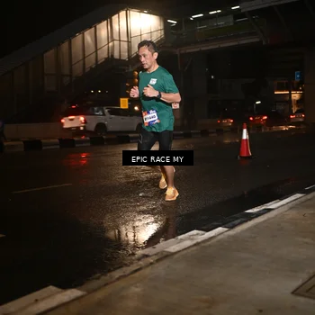Runner Photo 7712692