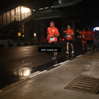 Runner Photo 7712698