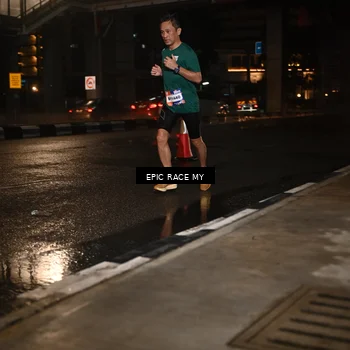 Runner Photo 7712699