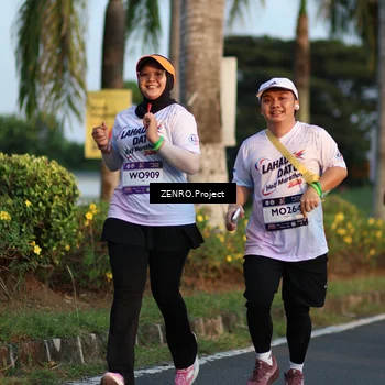 Runner Photo 7712703