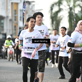 Runner Photo 7712708
