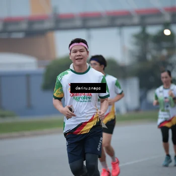 Runner Photo 7712714