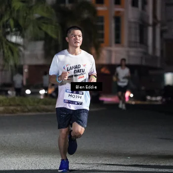 Runner Photo 7712721