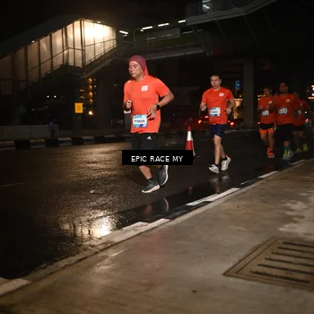 Runner Photo 7712724