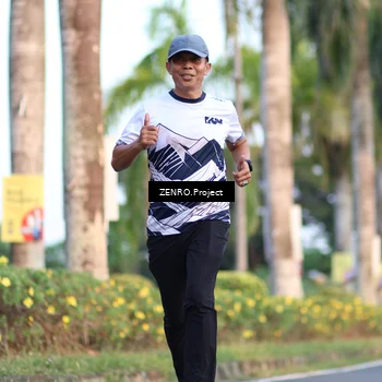 Runner Photo 7712733