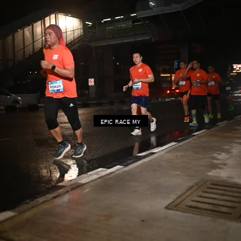 Runner Photo 7712741
