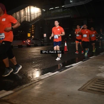 Runner Photo 7712748