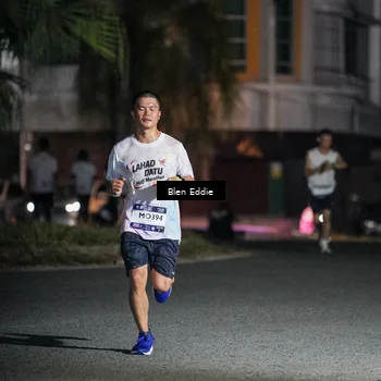 Runner Photo 7712761
