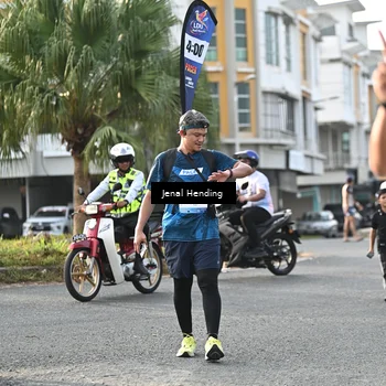 Runner Photo 7712775