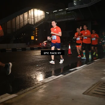Runner Photo 7712780