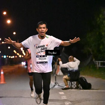 Runner Photo 7712785