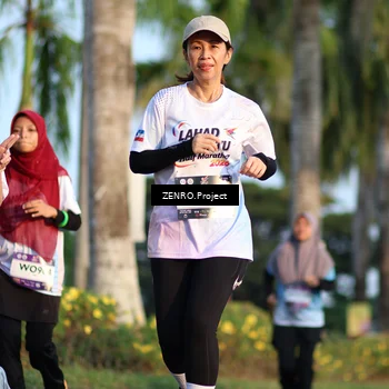 Runner Photo 7712787