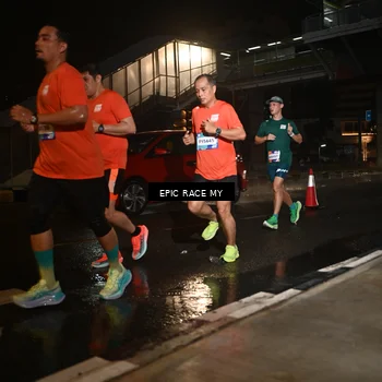 Runner Photo 7712789