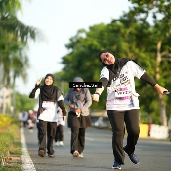 Runner Photo 7712791