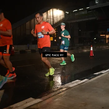 Runner Photo 7712793
