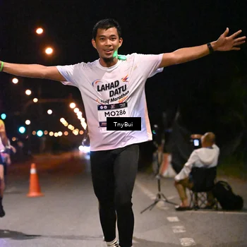Runner Photo 7712800