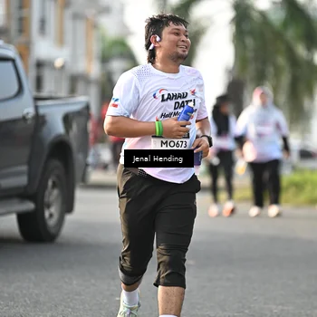 Runner Photo 7712818