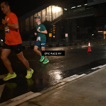 Runner Photo 7712819