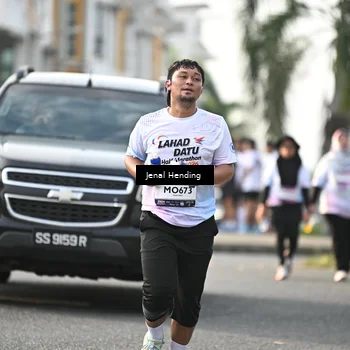 Runner Photo 7712820
