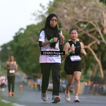 Runner Photo 7712829
