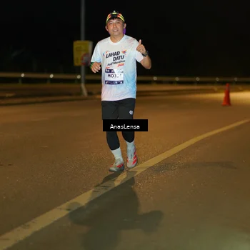 Runner Photo 7712835