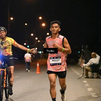 Runner Photo 7712843