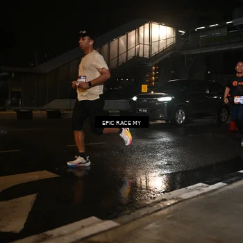 Runner Photo 7712856