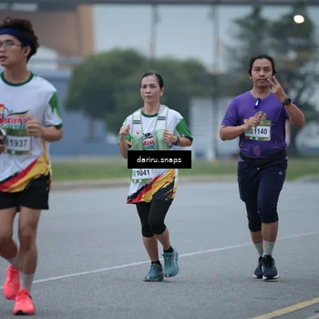 Runner Photo 7712869