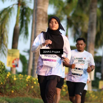Runner Photo 7712873