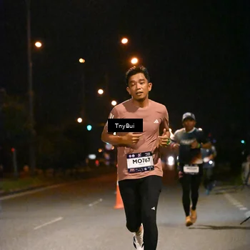 Runner Photo 7712891