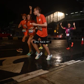 Runner Photo 7712895