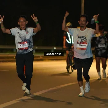 Runner Photo 7712906