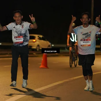 Runner Photo 7712913