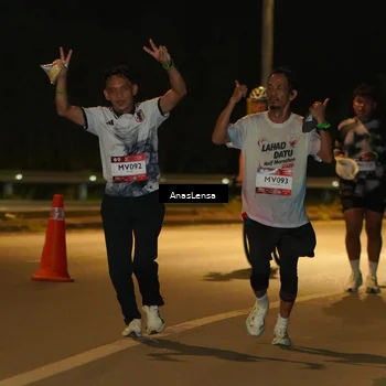 Runner Photo 7712919