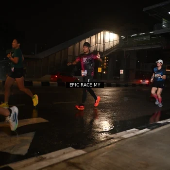 Runner Photo 7712944