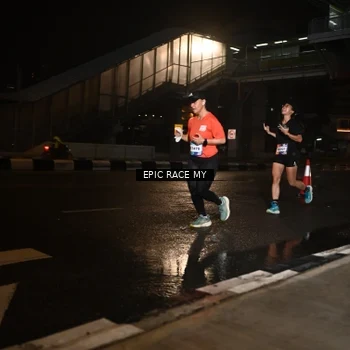 Runner Photo 7712972