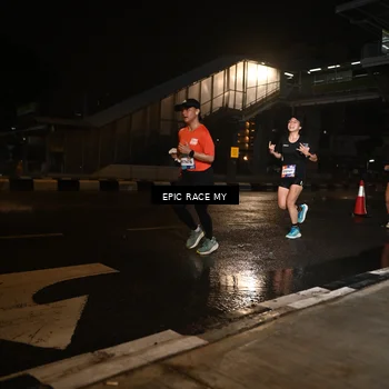Runner Photo 7712975
