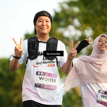 Runner Photo 7712995