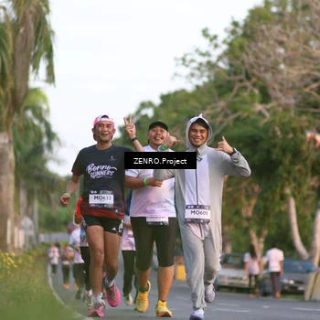 Runner Photo 7712999