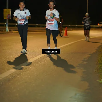 Runner Photo 7713003