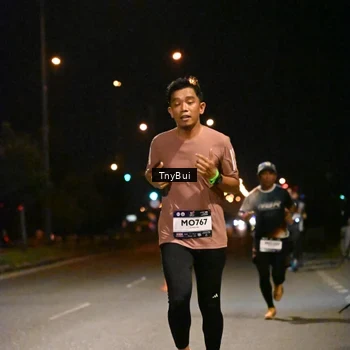 Runner Photo 7713008